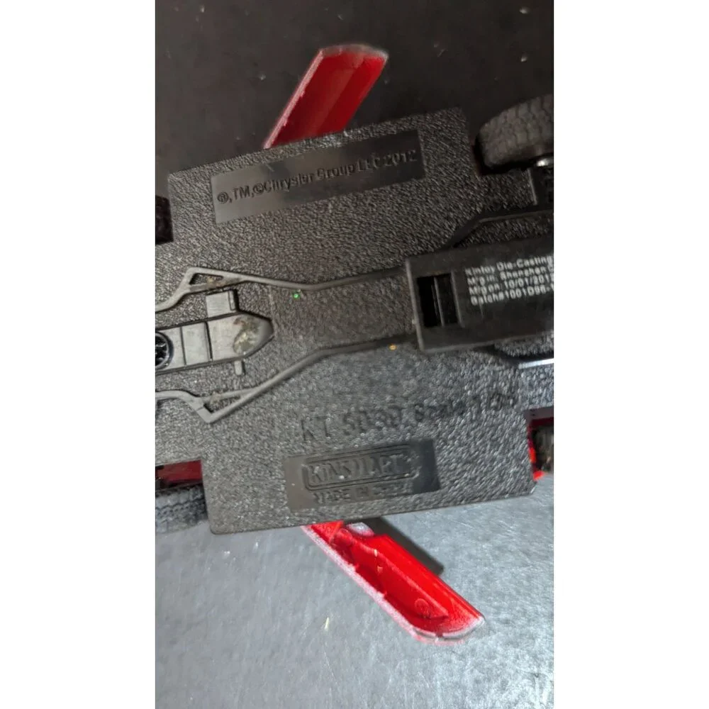 Kinsmart 5 Inch Dodge Viper GTS-R Red Hardtop Diecast Car 1:36 Pull‎ Back Action